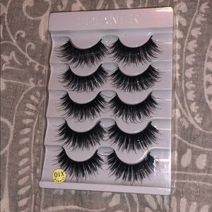 Fake eyelashes